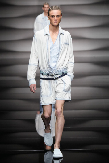 Fotoservizio/SS 2023/MEN/SFILATA/EMPORIO ARMANI/DP2/25