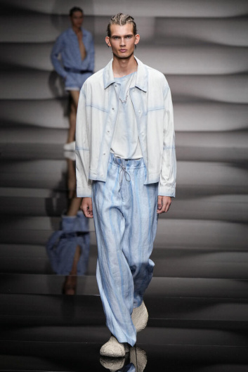 Fotoservizio/SS 2023/MEN/SFILATA/EMPORIO ARMANI/DP2/26