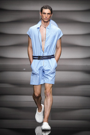 Fotoservizio/SS 2023/MEN/SFILATA/EMPORIO ARMANI/DP2/33