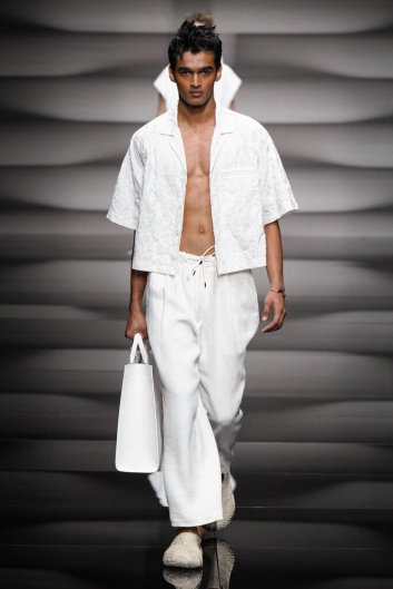 Fotoservizio/SS 2023/MEN/SFILATA/EMPORIO ARMANI/DP2/14