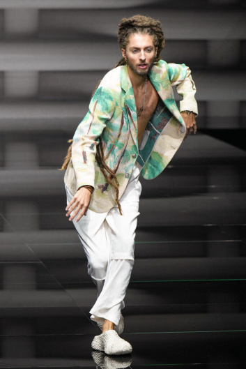 Fotoservizio/SS 2023/MEN/SFILATA/EMPORIO ARMANI/DP2/2
