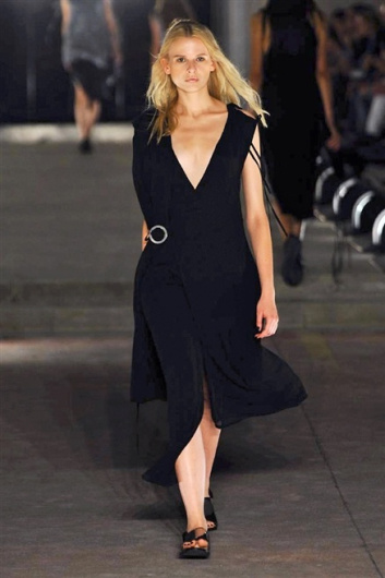 Fotoservizio/SS 2016/WOMEN/DAMIR DOMA/DP1/24