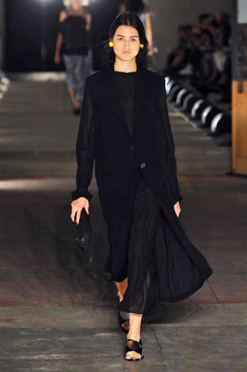 Fotoservizio/SS 2016/WOMEN/DAMIR DOMA/DP1/26