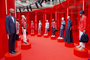 Fotoservizio/SS 2023/MEN/PRESENTAZIONE/KITON/DP2/6