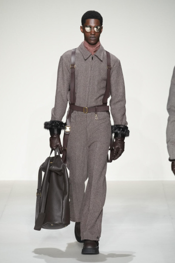 Fotoservizio/FW 23-24/MEN/SFILATA/EMPORIO ARMANI/DP2/12