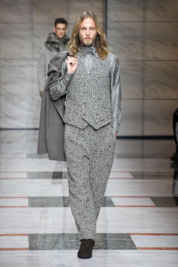 Fotoservizio/FW 23-24/MEN/SFILATA/GIORGIO ARMANI/DP2/1