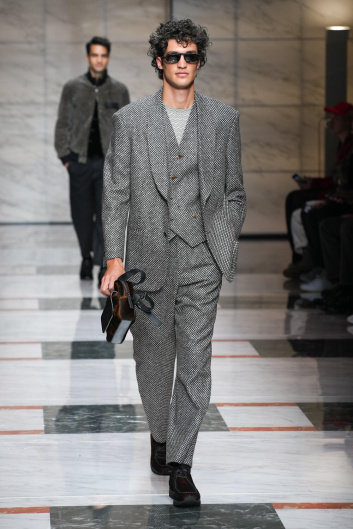 Fotoservizio/FW 23-24/MEN/SFILATA/GIORGIO ARMANI/DP2/4