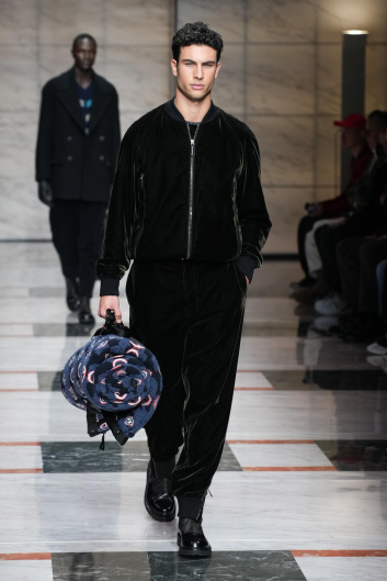 Fotoservizio/FW 23-24/MEN/SFILATA/GIORGIO ARMANI/DP2/2