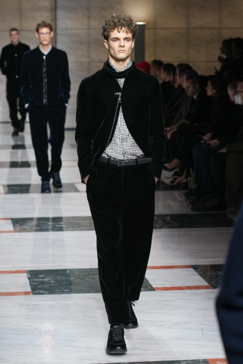 Fotoservizio/FW 23-24/MEN/SFILATA/GIORGIO ARMANI/DP2/4