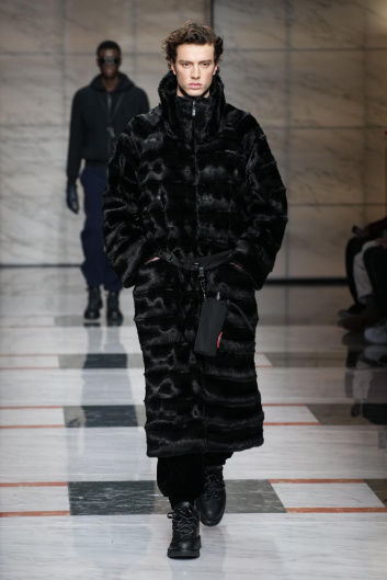 Fotoservizio/FW 23-24/MEN/SFILATA/GIORGIO ARMANI/DP2/5