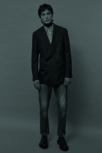 Fotoservizio/FW 23-24/MEN/PRESENTAZIONE/CORNELIANI/DP2/18