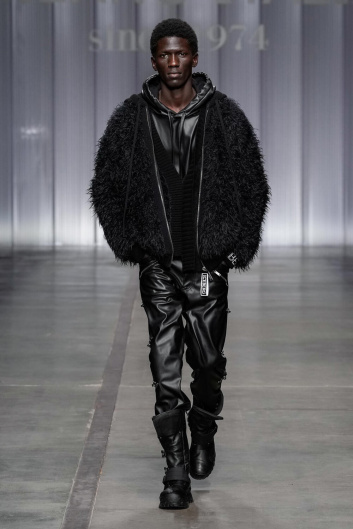 Fotoservizio/FW 23-24/WOMEN/SFILATA/ICEBERG/DP2/8