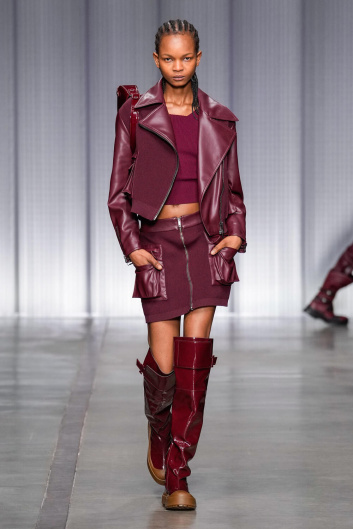 Fotoservizio/FW 23-24/WOMEN/SFILATA/ICEBERG/DP2/5