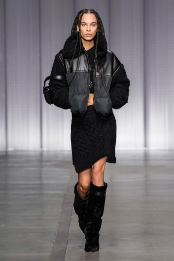 Fotoservizio/FW 23-24/WOMEN/SFILATA/ICEBERG/DP2/14
