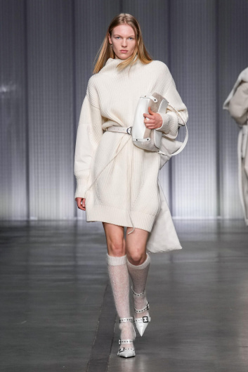 Fotoservizio/FW 23-24/WOMEN/SFILATA/ICEBERG/DP2/3