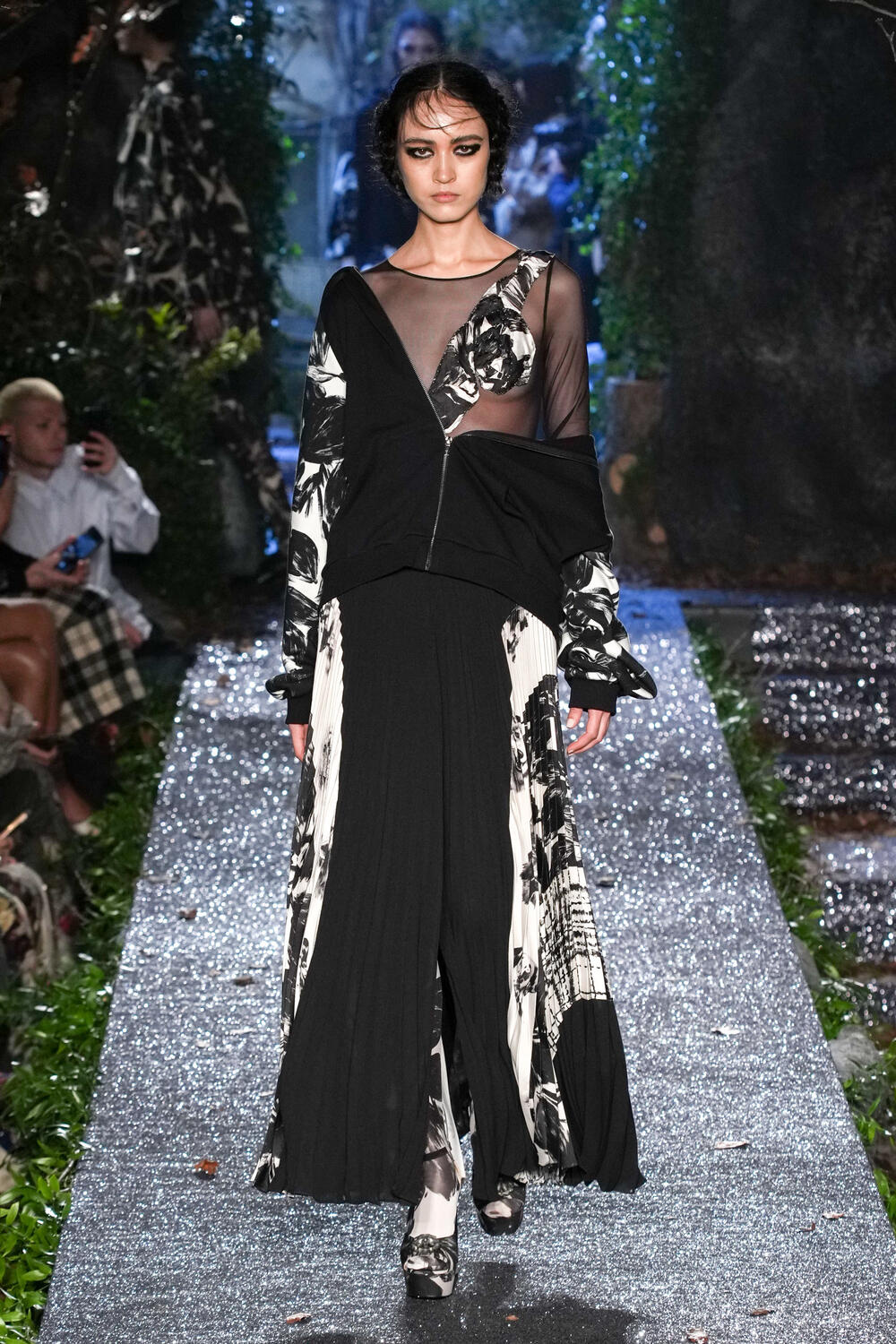 Fotoservizio/FW 23-24/WOMEN/SFILATA/ANTONIO MARRAS/DP2/3