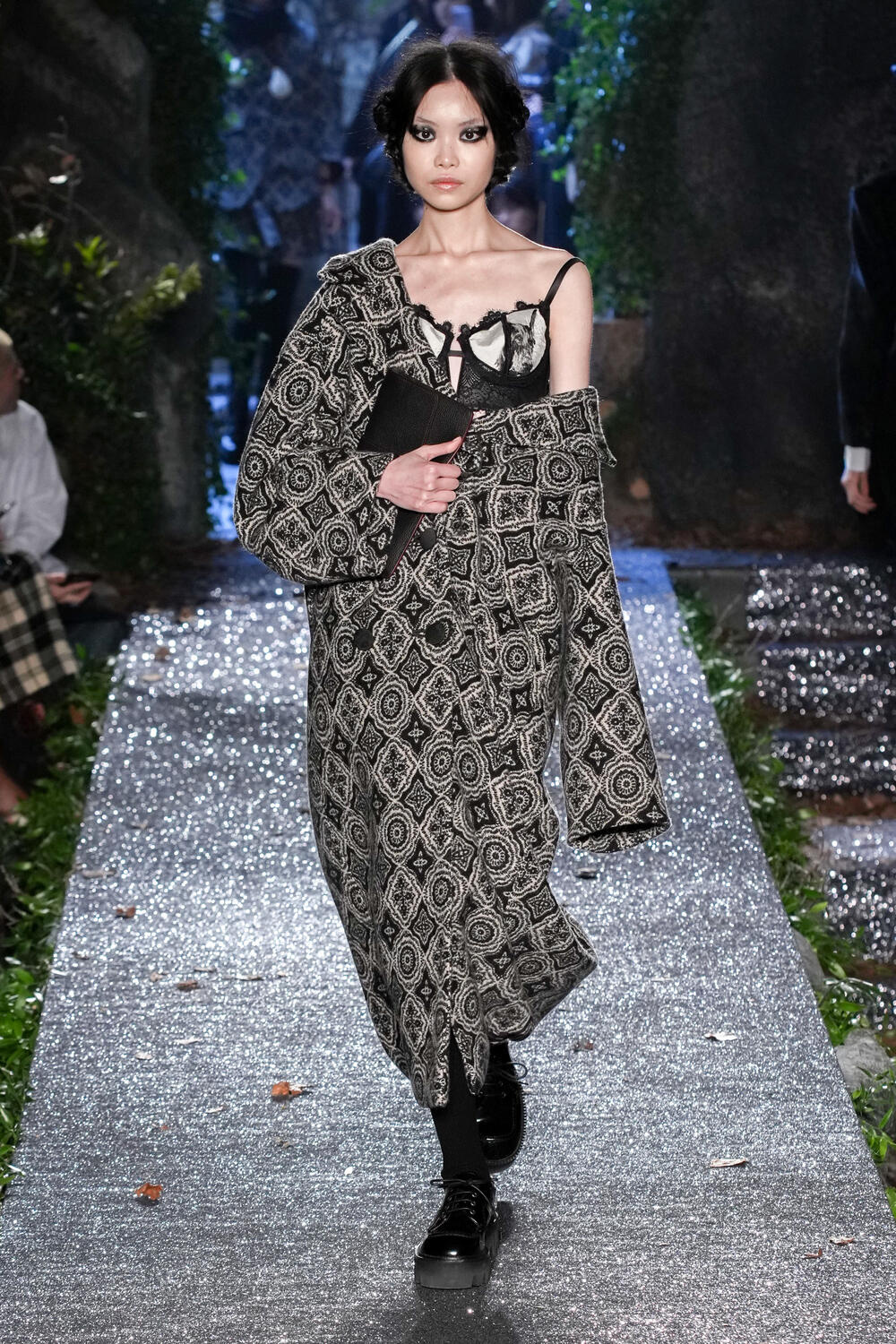 Fotoservizio/FW 23-24/WOMEN/SFILATA/ANTONIO MARRAS/DP2/3