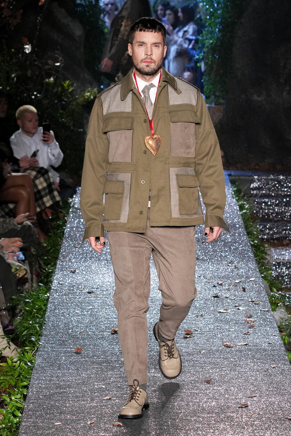 Fotoservizio/FW 23-24/WOMEN/SFILATA/ANTONIO MARRAS/DP2/3