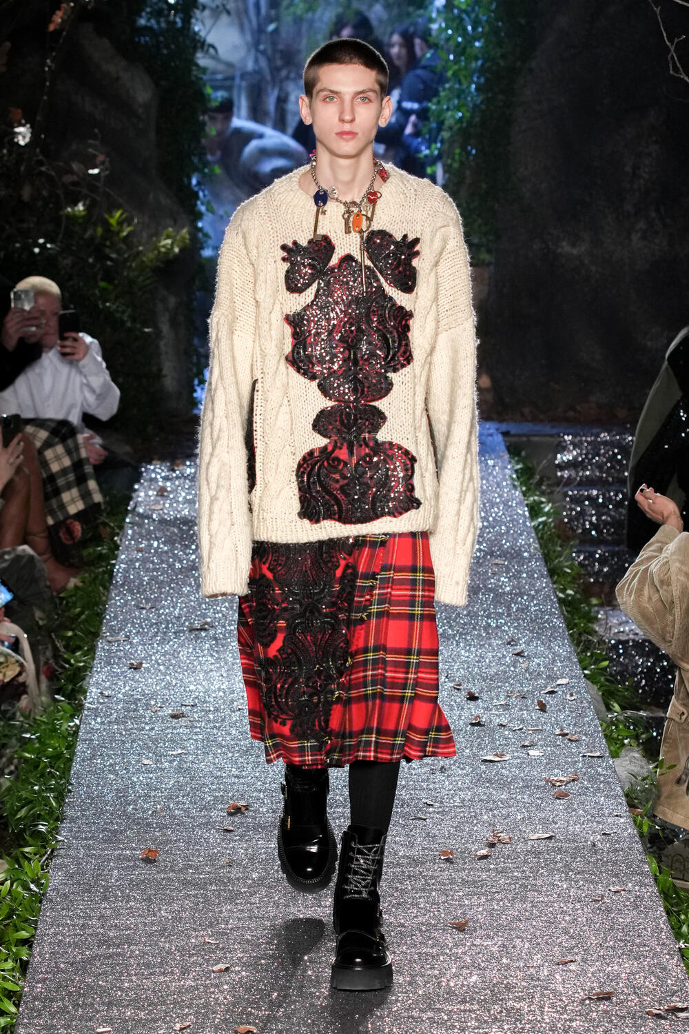 Fotoservizio/FW 23-24/WOMEN/SFILATA/ANTONIO MARRAS/DP2/14