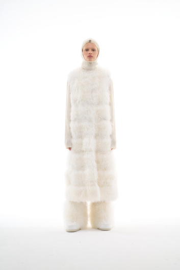 Fotoservizio/FW 23-24/WOMEN/PRESENTAZIONE/SIMONETTA RAVIZZA/DP2/2