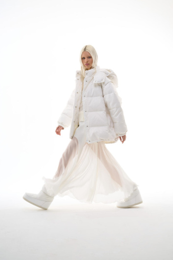 Fotoservizio/FW 23-24/WOMEN/PRESENTAZIONE/SIMONETTA RAVIZZA/DP2/20