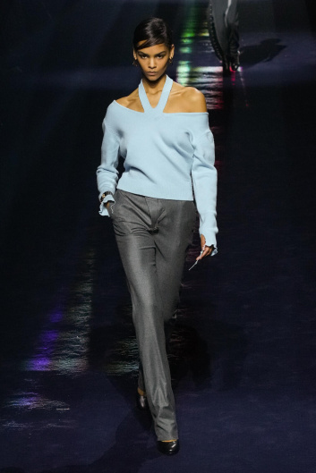 Fotoservizio/FW 23-24/WOMEN/SFILATA/FENDI/DP2/3