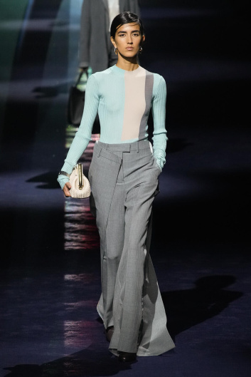 Fotoservizio/FW 23-24/WOMEN/SFILATA/FENDI/DP2/6