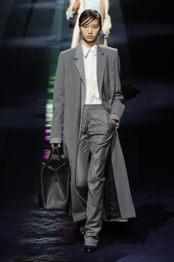 Fotoservizio/FW 23-24/WOMEN/SFILATA/FENDI/DP2/7