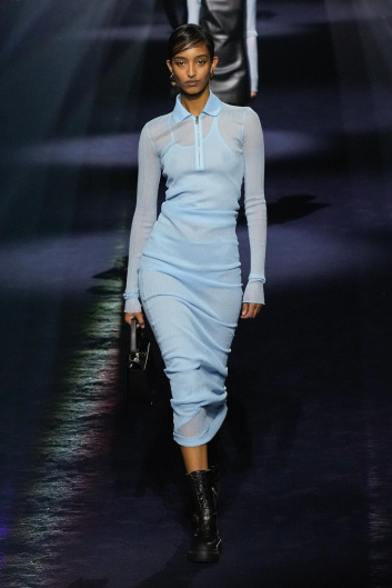 Fotoservizio/FW 23-24/WOMEN/SFILATA/FENDI/DP2/1