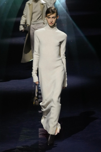 Fotoservizio/FW 23-24/WOMEN/SFILATA/FENDI/DP2/5