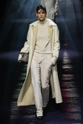Fotoservizio/FW 23-24/WOMEN/SFILATA/FENDI/DP2/6