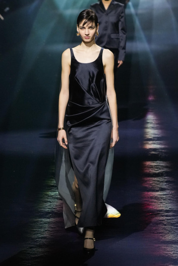 Fotoservizio/FW 23-24/WOMEN/SFILATA/FENDI/DP2/21