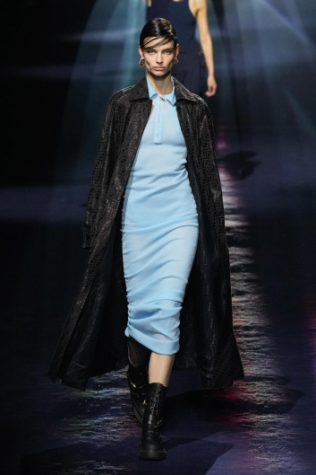 Fotoservizio/FW 23-24/WOMEN/SFILATA/FENDI/DP2/19