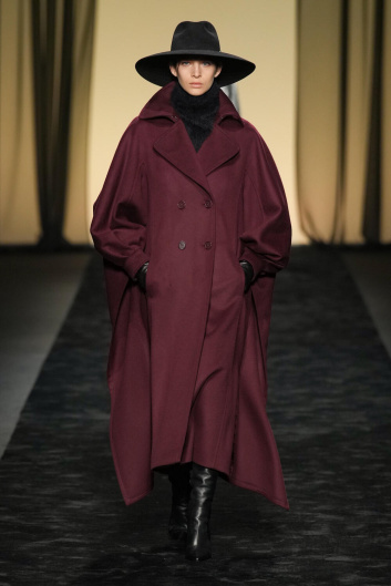 Fotoservizio/FW 23-24/WOMEN/SFILATA/ALBERTA FERRETTI/DP2/1