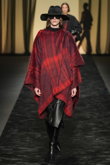 Fotoservizio/FW 23-24/WOMEN/SFILATA/ALBERTA FERRETTI/DP2/11