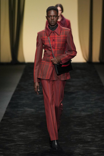 Fotoservizio/FW 23-24/WOMEN/SFILATA/ALBERTA FERRETTI/DP2/13