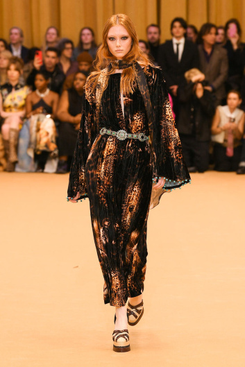 Fotoservizio/FW 23-24/WOMEN/SFILATA/ROBERTO CAVALLI/DP2/1