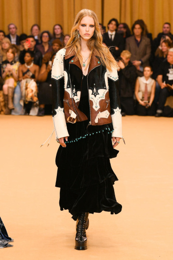 Fotoservizio/FW 23-24/WOMEN/SFILATA/ROBERTO CAVALLI/DP2/18