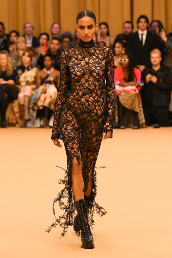 Fotoservizio/FW 23-24/WOMEN/SFILATA/ROBERTO CAVALLI/DP2/35