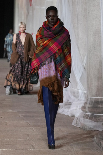 Fotoservizio/FW 23-24/WOMEN/SFILATA/ETRO/DP2/2