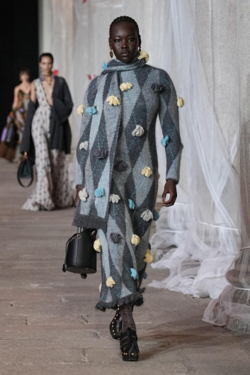 Fotoservizio/FW 23-24/WOMEN/SFILATA/ETRO/DP2/4