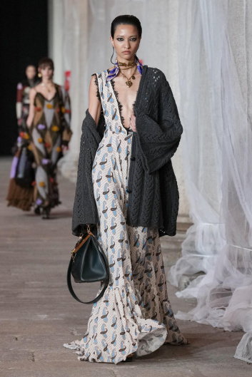 Fotoservizio/FW 23-24/WOMEN/SFILATA/ETRO/DP2/5