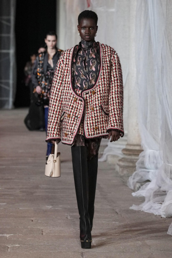 Fotoservizio/FW 23-24/WOMEN/SFILATA/ETRO/DP2/17