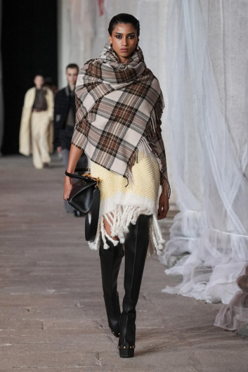 Fotoservizio/FW 23-24/WOMEN/SFILATA/ETRO/DP2/27