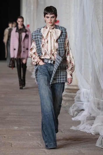 Fotoservizio/FW 23-24/WOMEN/SFILATA/ETRO/DP2/30