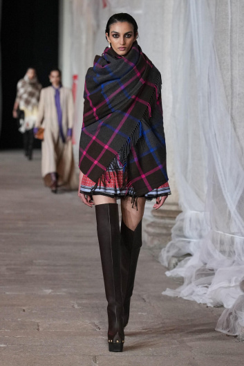 Fotoservizio/FW 23-24/WOMEN/SFILATA/ETRO/DP2/25