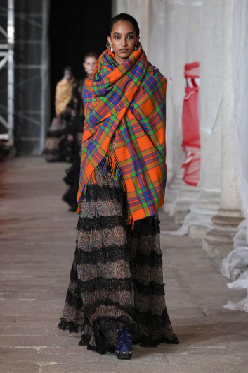 Fotoservizio/FW 23-24/WOMEN/SFILATA/ETRO/DP2/55