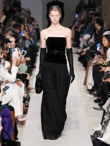 Fotoservizio/FW 23-24/WOMEN/SFILATA/MAX MARA/DP2/9
