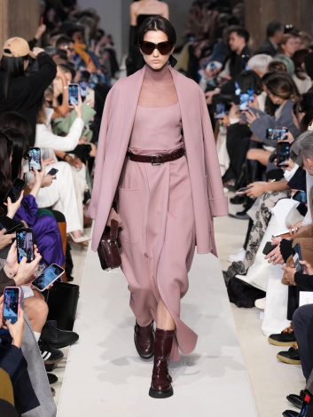 Fotoservizio/FW 23-24/WOMEN/SFILATA/MAX MARA/DP2/8