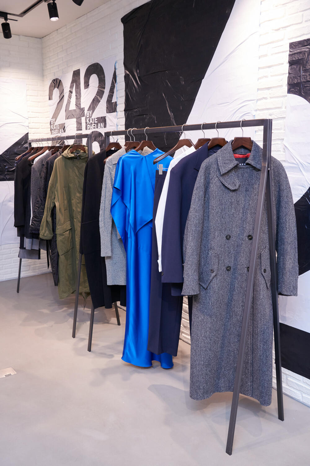 WEEKEND MAX MARA WITH KATE PHELAN